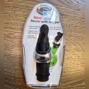 [NEW] Rabbit Velvet Wine Pourer with Stopper
